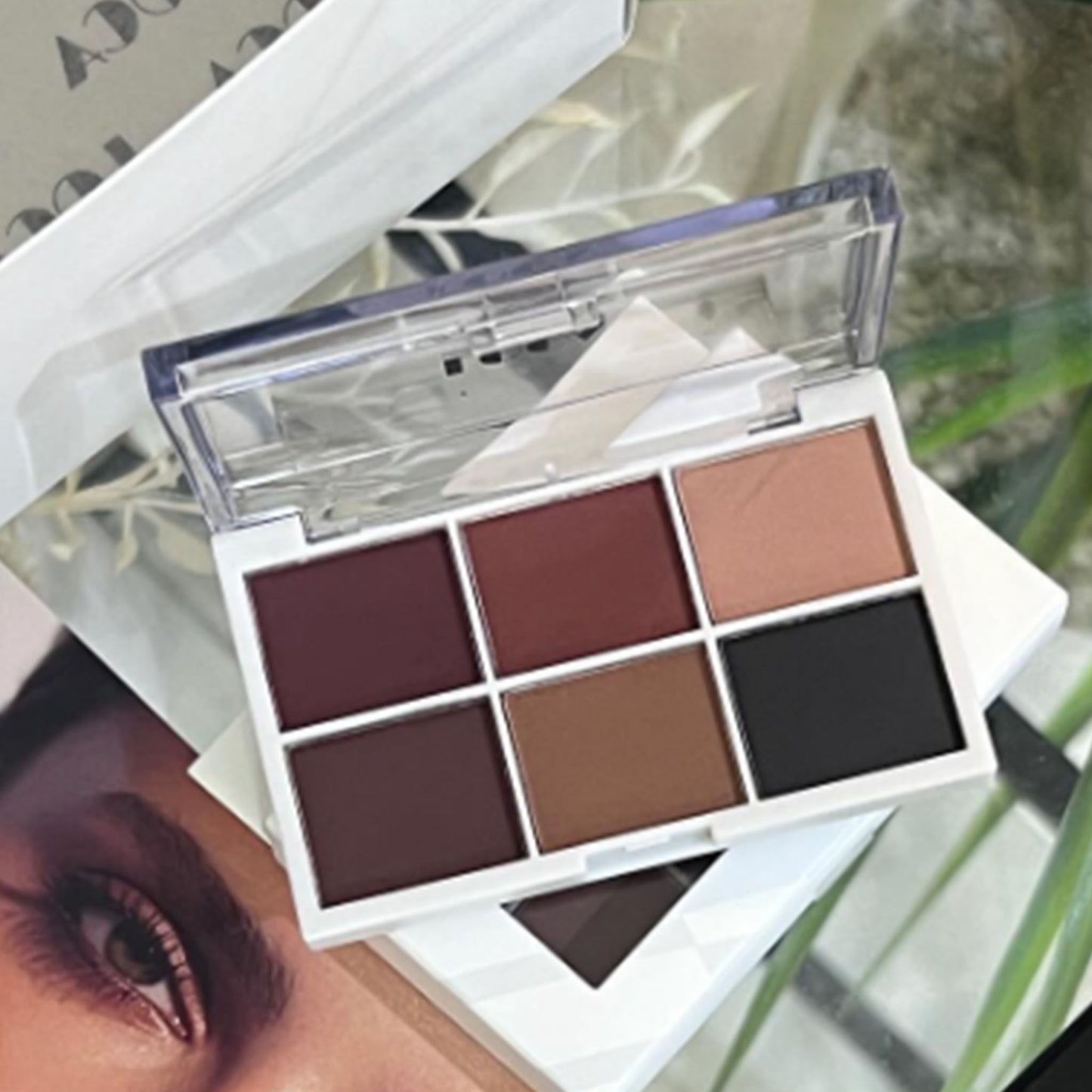 luca-mini-eyeshadow-palette-5g